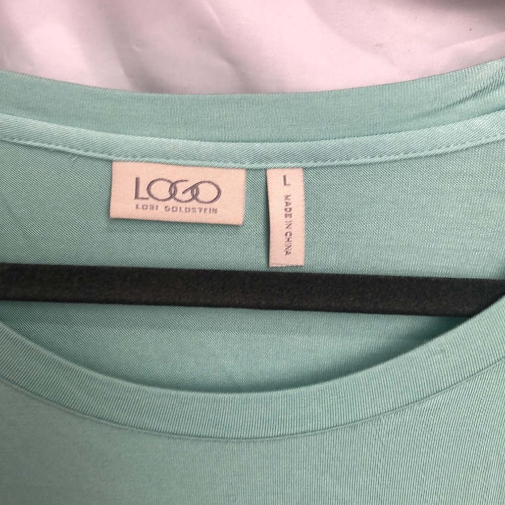 LOGO Tunic - Picture 2 of 2